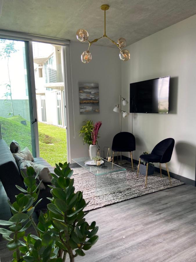 Comodo Y Elegante Apartamento En Fabuloso Condo! San José Kültér fotó