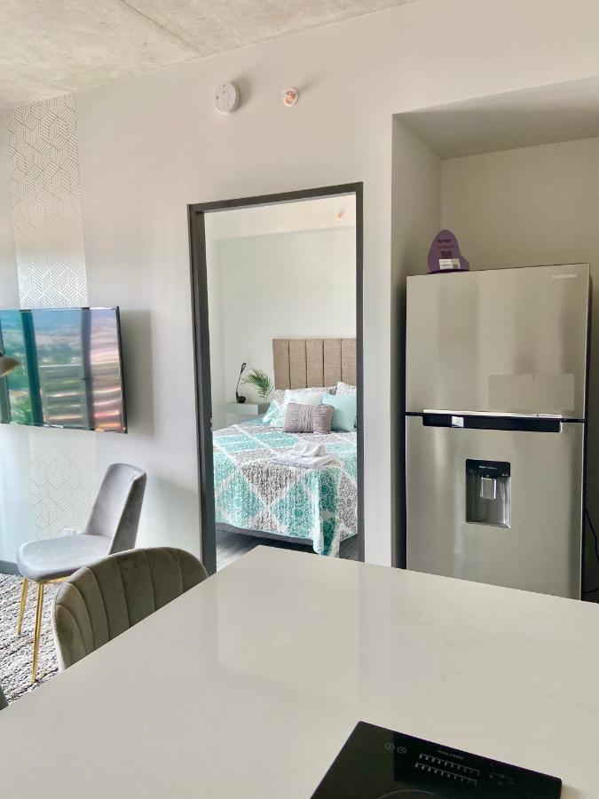 Comodo Y Elegante Apartamento En Fabuloso Condo! San José Kültér fotó